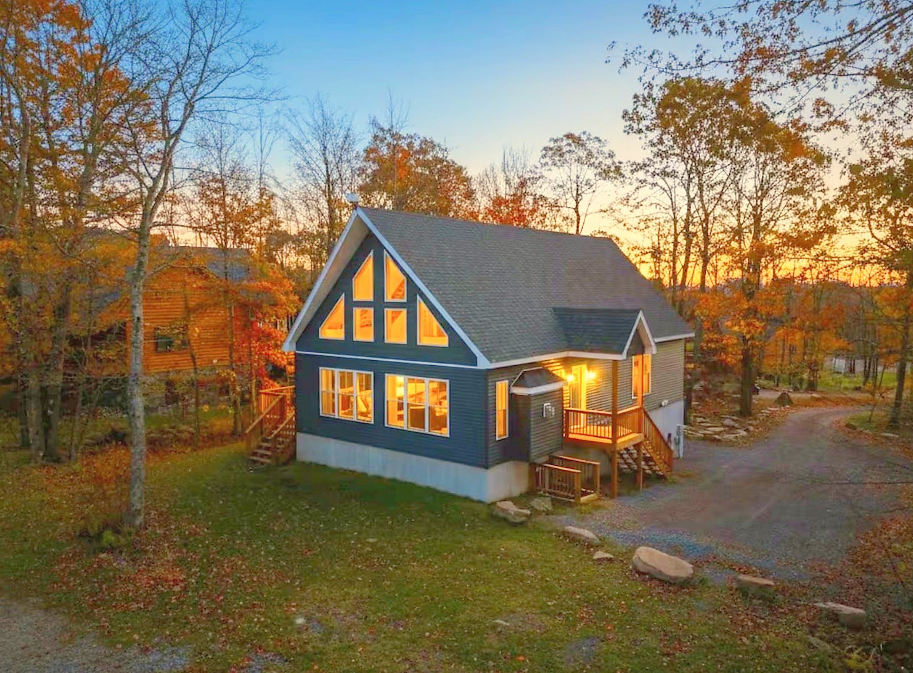 Pinetree Lodge, a Deep Creek Lake vacation rental, in early evening
